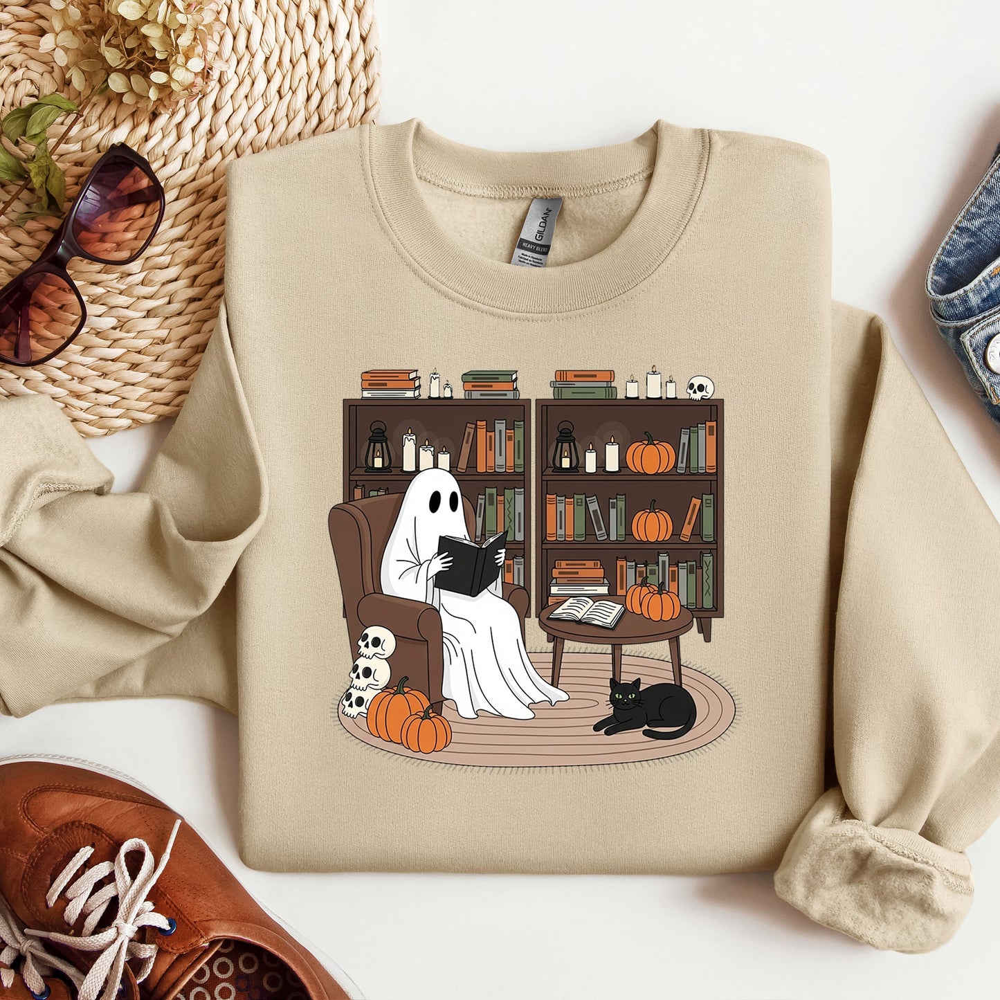 Women's Halloween Cute Ghost Reading Crewneck Sweatshirt