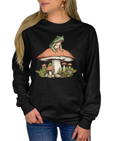 Frog Mushroom Womens Cottagecore Aesthetic Long Sleeve T-Shirt
